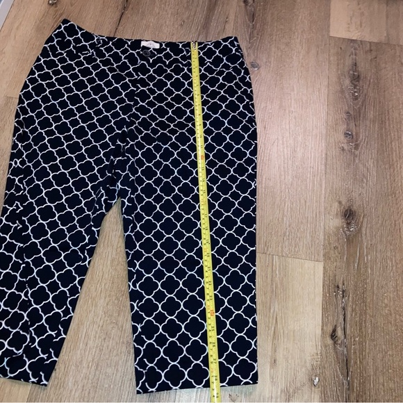 St John's Bay Women’s Black/White Capris | Size12 | Beach,Boho, Y2K - Picture 9 of 13